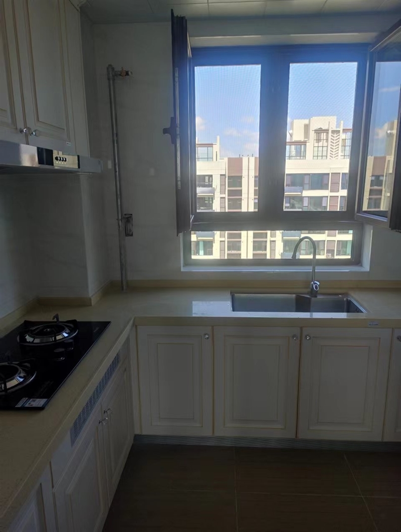 碧桂园,高档小区,电梯房,带家具家电,拎包入住