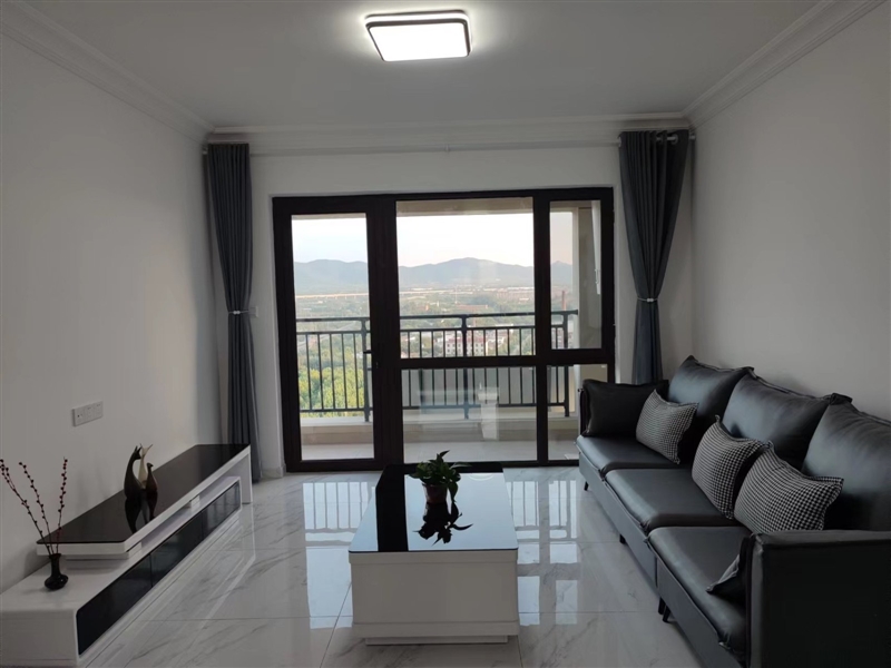 碧桂园,高档小区,电梯房,带家具家电,拎包入住