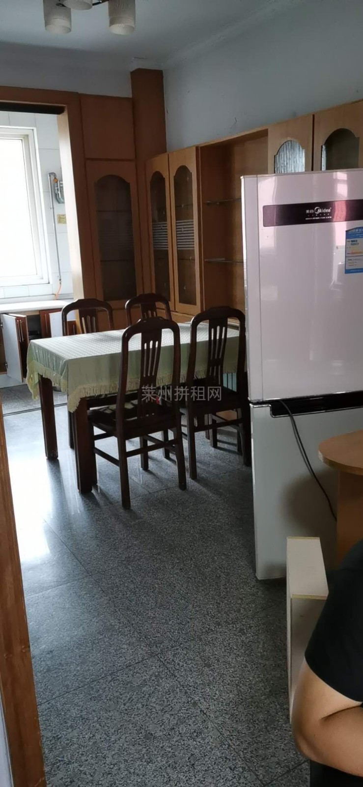 城西,湿地公园附近,精装修,带家具家电,拎包入住