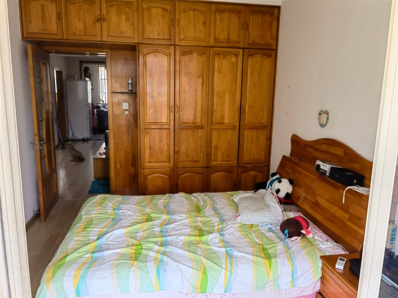 双语附近,金运小区,精装低楼层,带家具家电,拎包入住