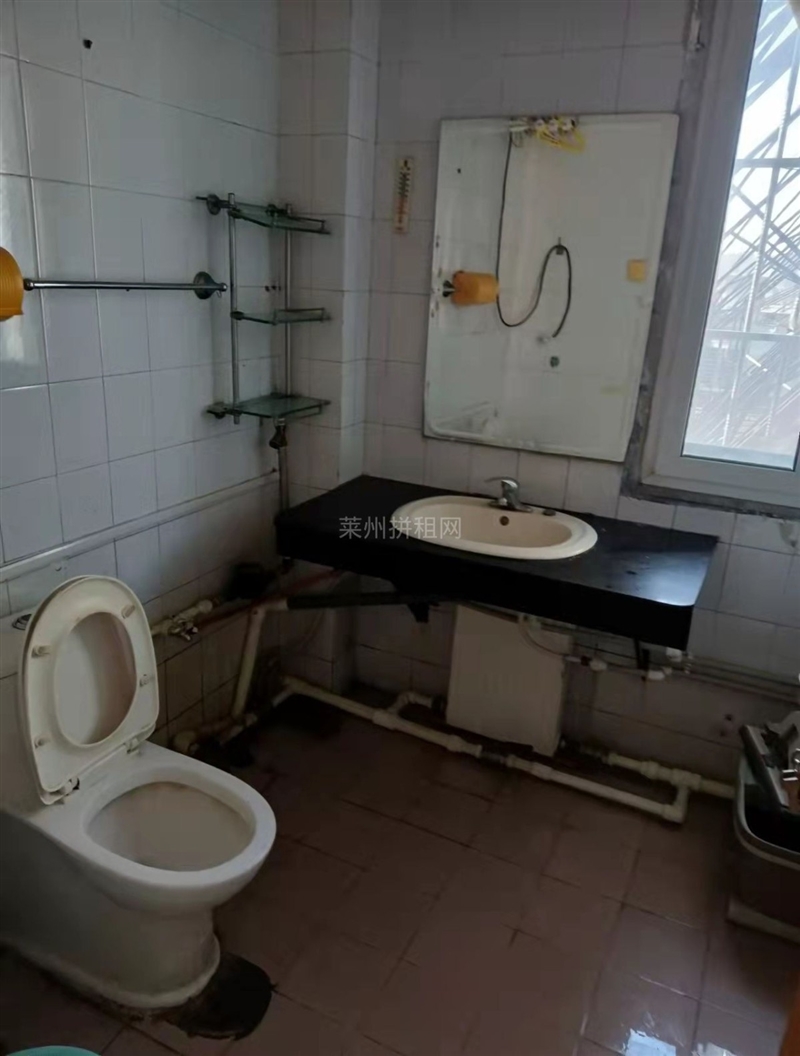 市中心,利群对面,客厅朝阳,精装修,带家具家电,拎包入住