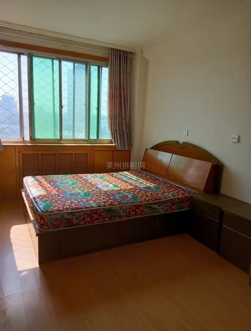 市中心,利群对面,客厅朝阳,精装修,带家具家电,拎包入住