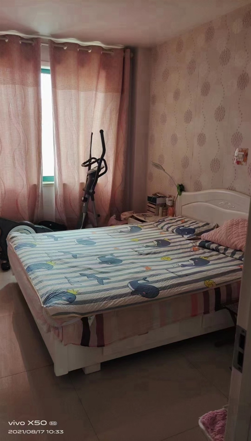 与双语一墙之隔,装修新,家具家电新齐全,拎包入住