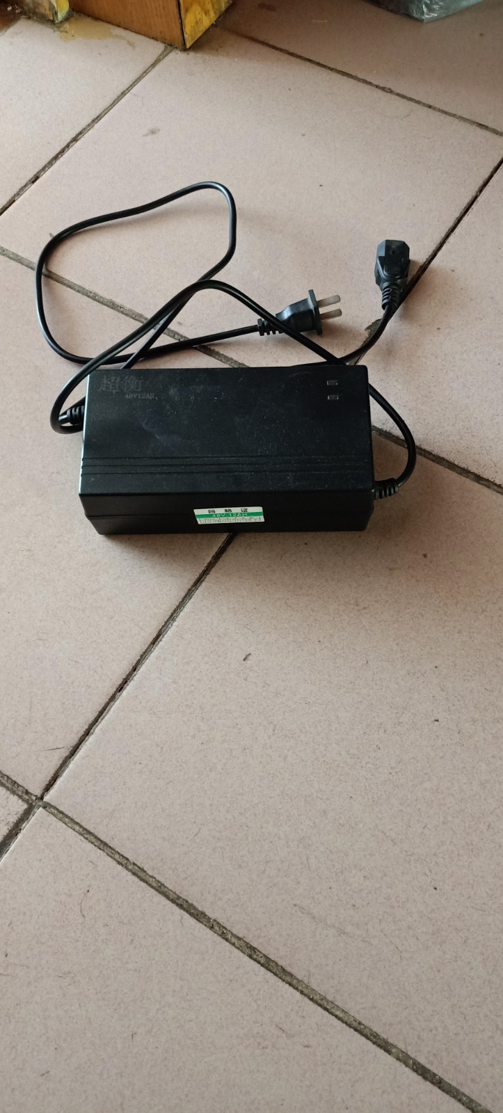 出售电动车充电器