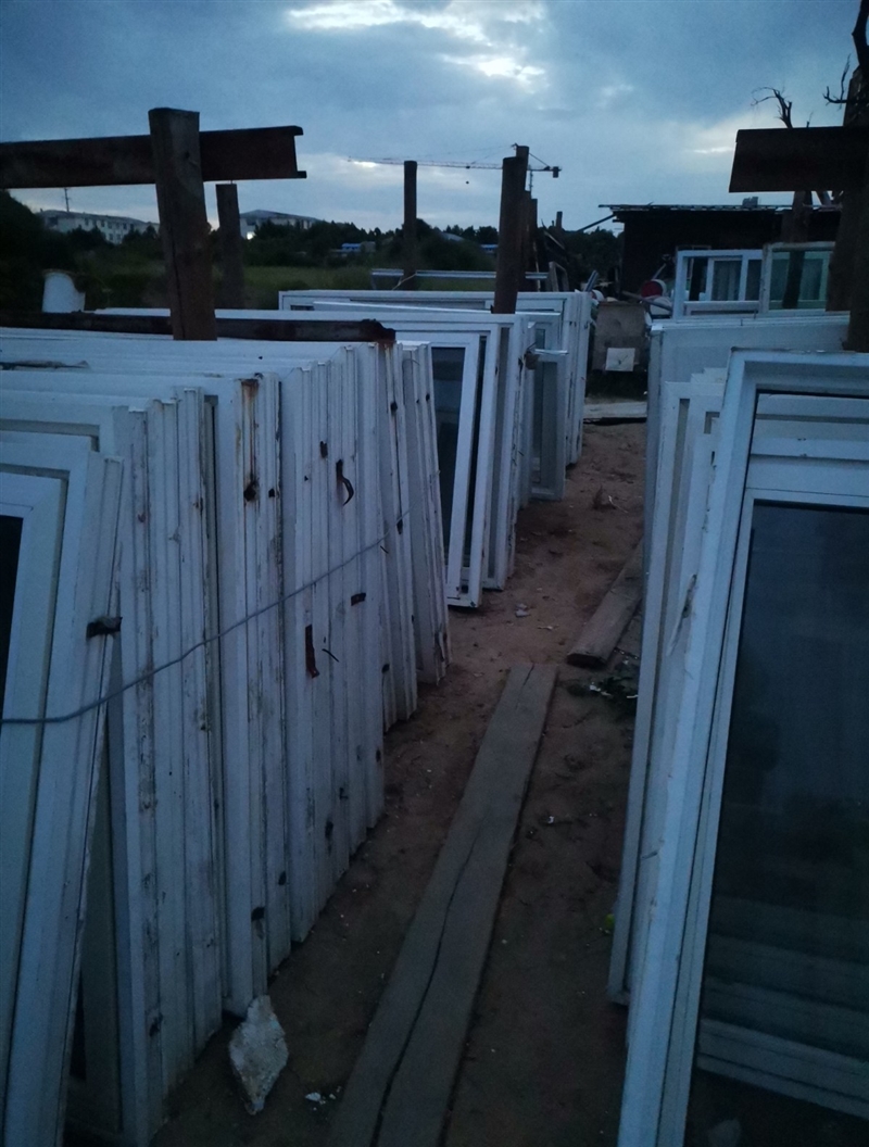 大量出售二手塑钢门窗铝合金门窗