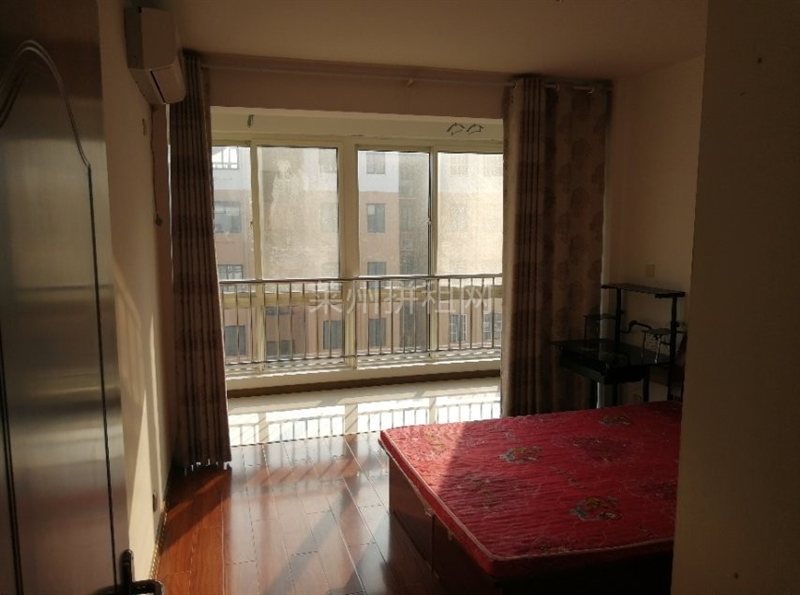 城南,三里河子小区,精装修,带家具家电,拎包入住