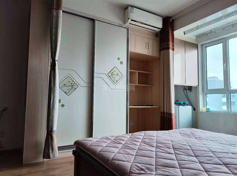 市中心,星光园,电梯房,独立卧室,厨房,有天然气,带家具家电