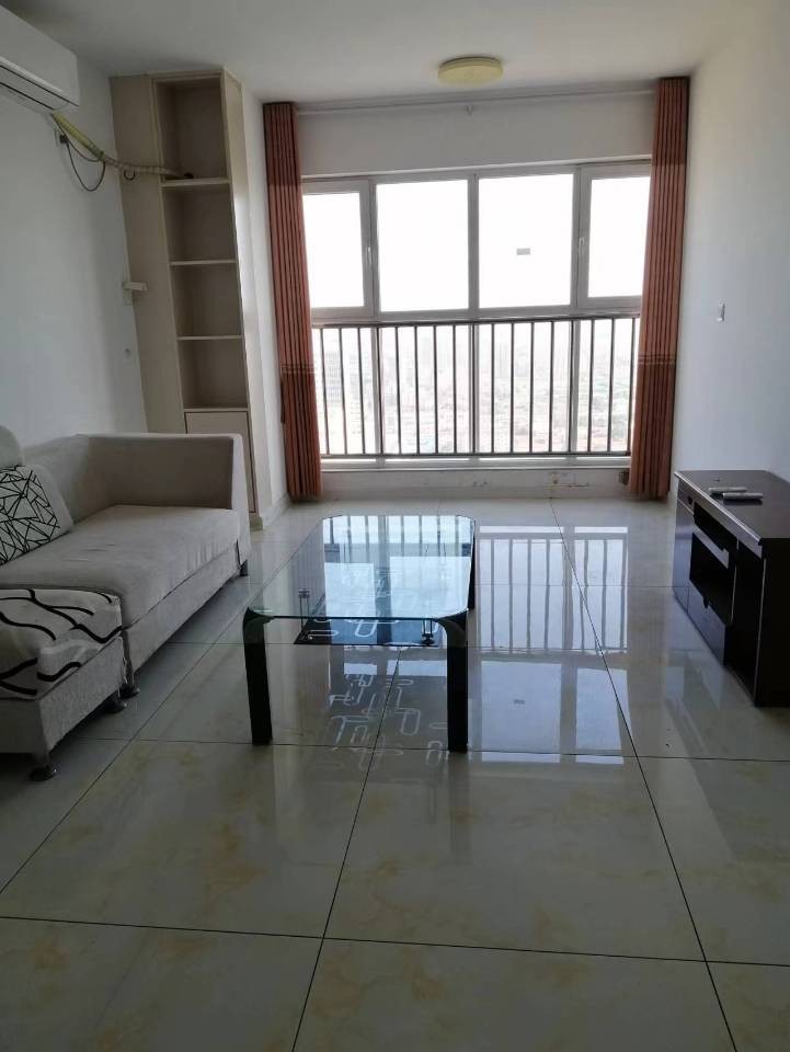 市中心,朗湖电梯房,客厅朝阳,带家具家电,拎包入住