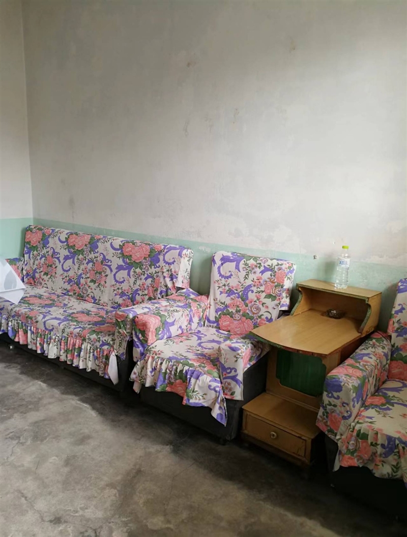 莱州开发区啤酒厂路西家属楼出租