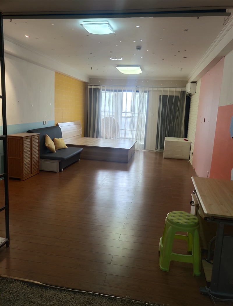 曼哈顿公馆16楼对外出租