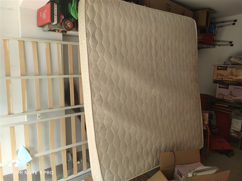 二手九成新双人床