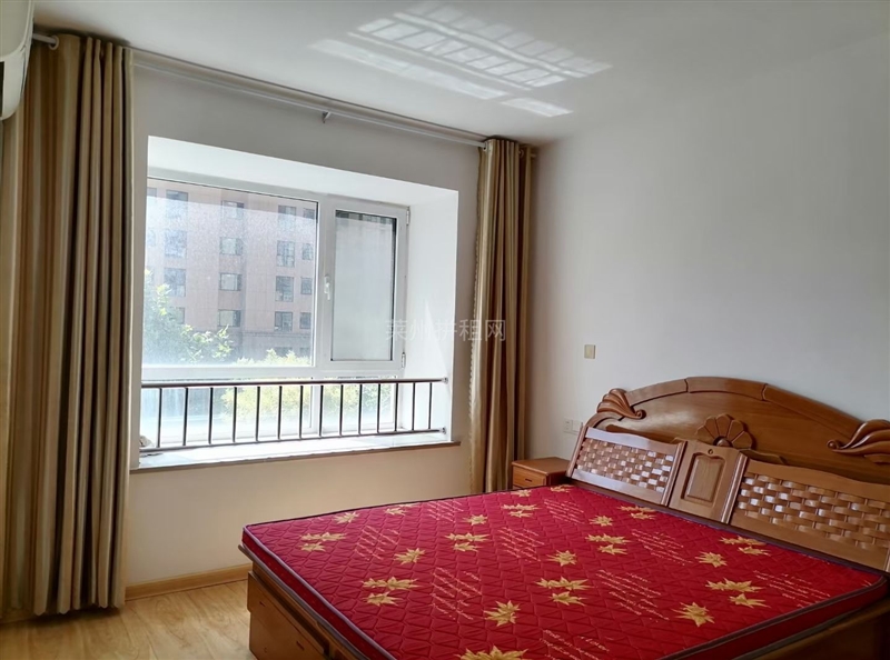 御龙居高档小区,带车位,电梯房,带家具家电,拎包入住