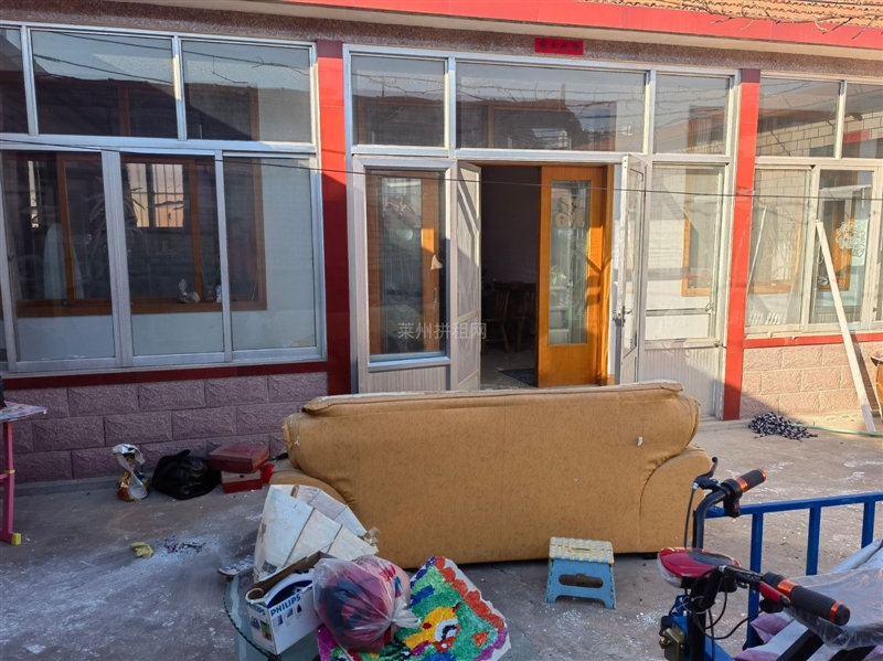 南五里,民房,独门独院,带家具家电,拎包入住