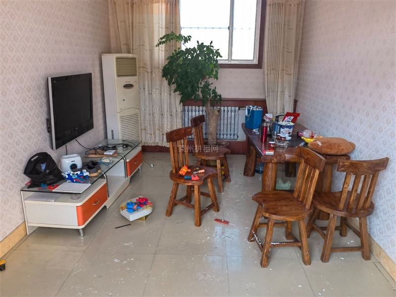 南五里,民房,独门独院,带家具家电,拎包入住