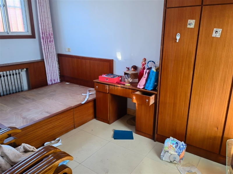 南五里,民房,独门独院,带家具家电,拎包入住