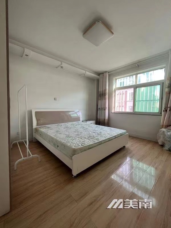 出租:000407,锦绣苑3层,3室2卫,123平租金1600