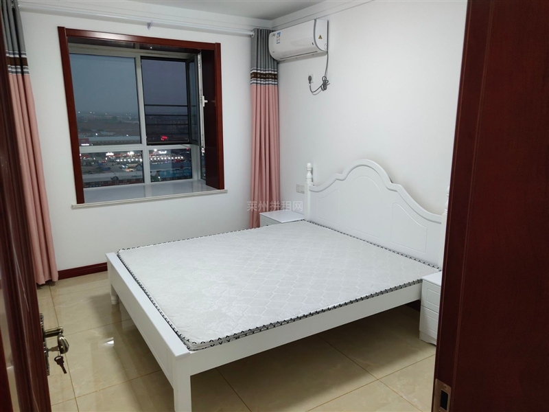 带字母车位,城南电梯房,带家具家电,拎包入住