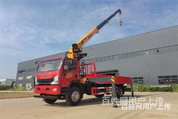 烟台随车吊厂家清库处理3吨-18吨大量随车吊现车