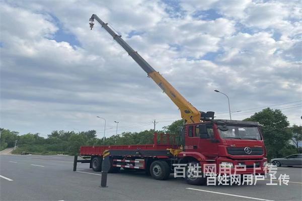 烟台随车吊厂家清库处理3吨-18吨大量随车吊现车