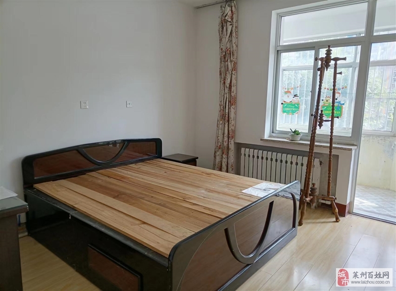 府西街小区3室2厅1卫1100元/月