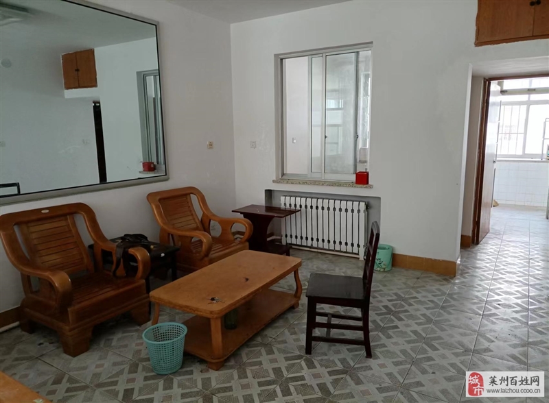 府西街小区3室2厅1卫1100元/月