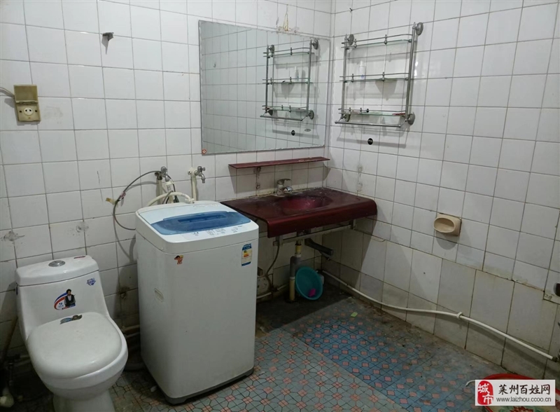 府西街小区3室2厅1卫1100元/月