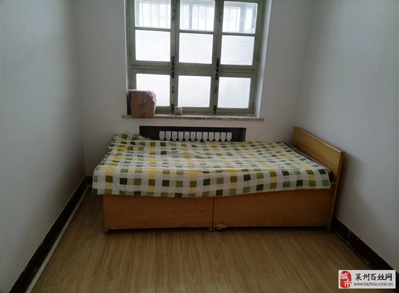 府西街小区3室2厅1卫1100元/月