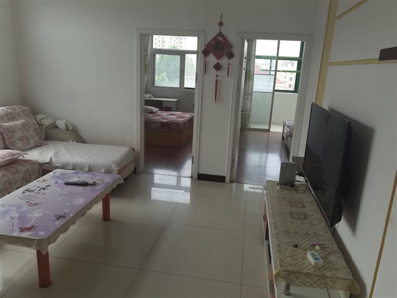 汇泉学校附近,三室两厅精装步梯高层,南北通透拎包入住