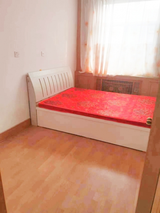 出租北小区明珠园五楼 拎包入住