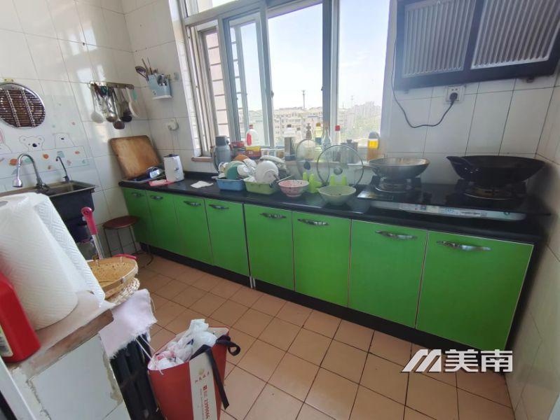 急售!玉皇学区房002784,南向客厅框架地暖,校车接送仅售35万