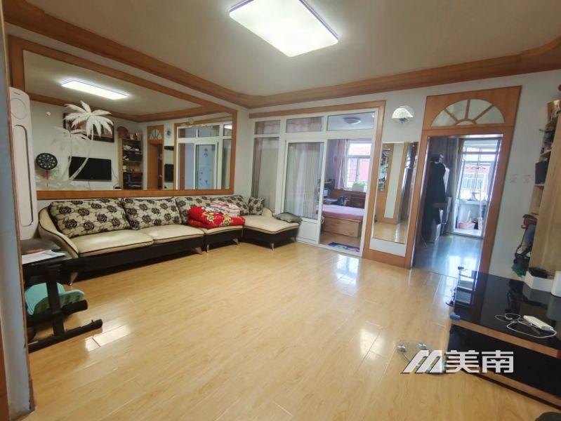 急售!玉皇学区房002784,南向客厅框架地暖,校车接送仅售35万