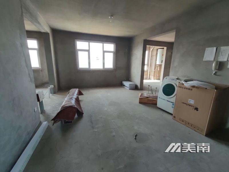 001013 城东文峰电梯房!11层的6楼!127加小房!三室两卫!有证可贷款!59万8