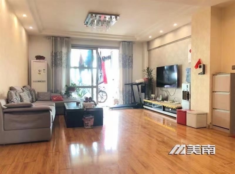 半岛龙庭,电梯高层,精装,133平,72万