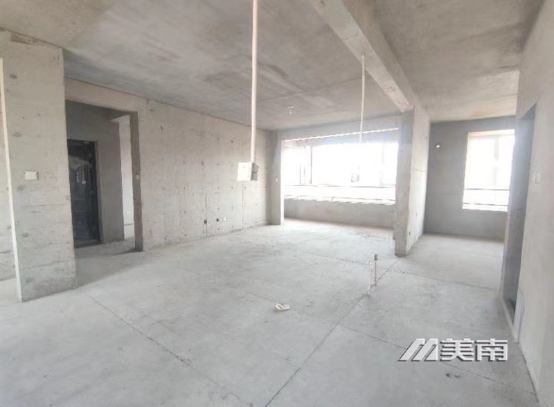 000066 厚德嘉苑 毛坯电梯钻石楼层  123平 三室双卫 元宝户型 双阳台 仅售68万