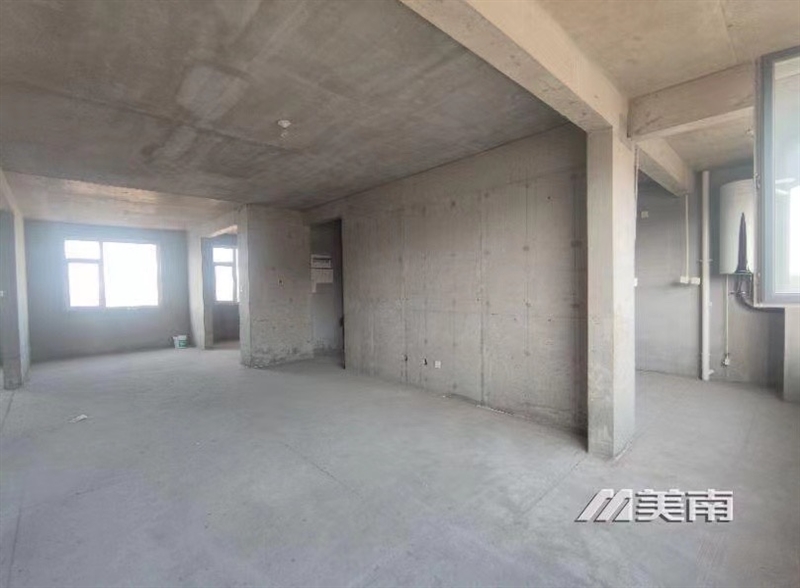 000066 厚德嘉苑 毛坯电梯钻石楼层  123平 三室双卫 元宝户型 双阳台 仅售68万