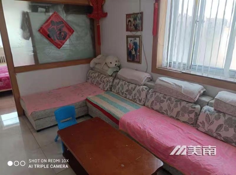000176双语学区,步梯六楼,85加10平,三室两厅一卫,36万