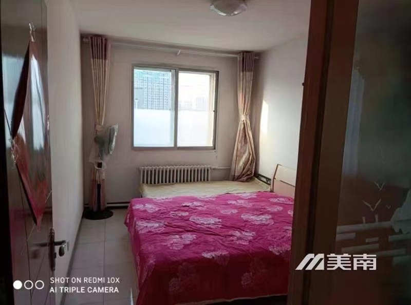 000176双语学区,步梯六楼,85加10平,三室两厅一卫,36万