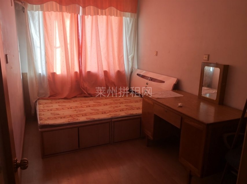 市中心,府东街附近,精装修,带家具家电,拎包入住