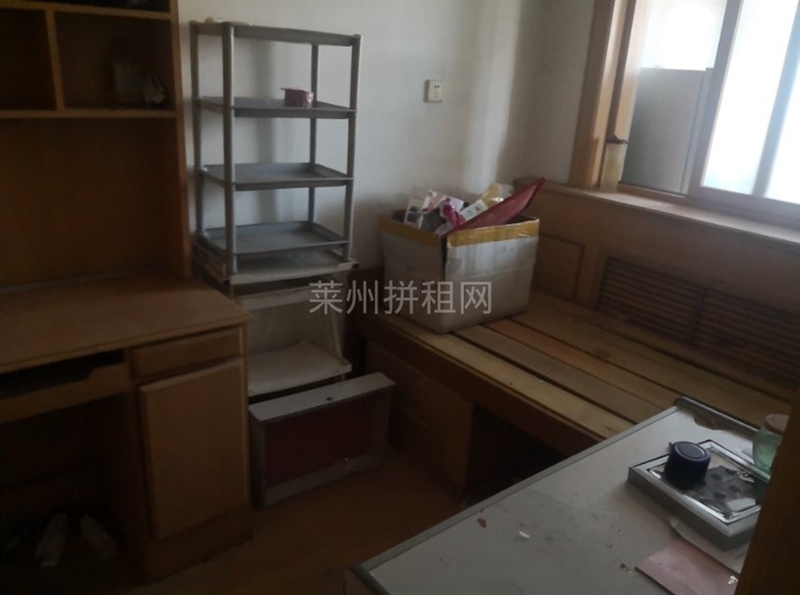 市中心,府东街附近,精装修,带家具家电,拎包入住