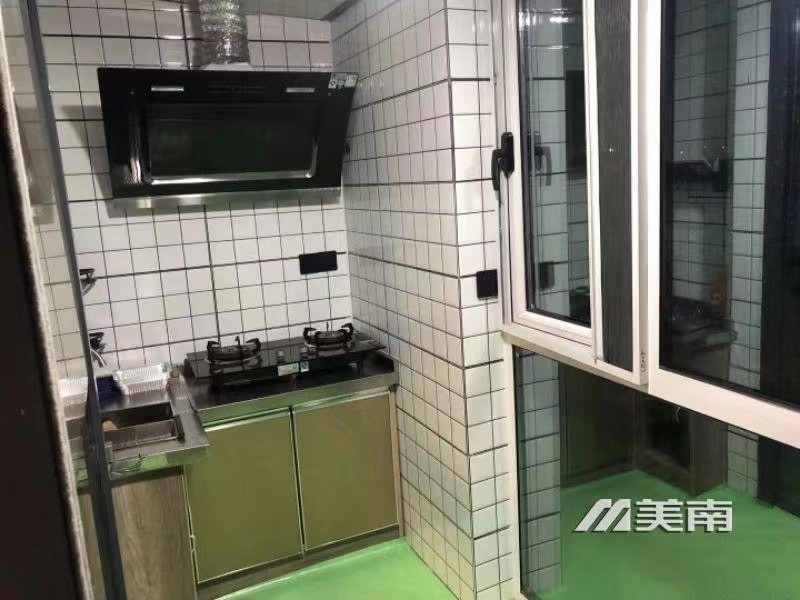 瑞莱尚层带院能做饭家电齐全月租1800元