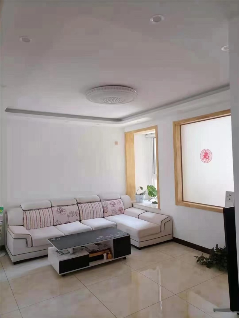 凯怡上城中层精装3室拎包入住月租1300元