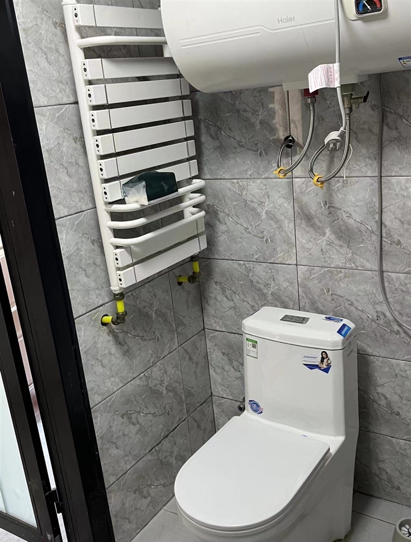 出租瑞莱首府两室两厅精装复试公寓,家具家电齐全,拎包入住