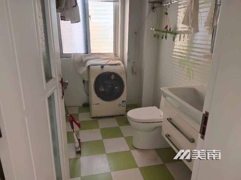 梅苑华庭电梯中层精装两室月租1500元
