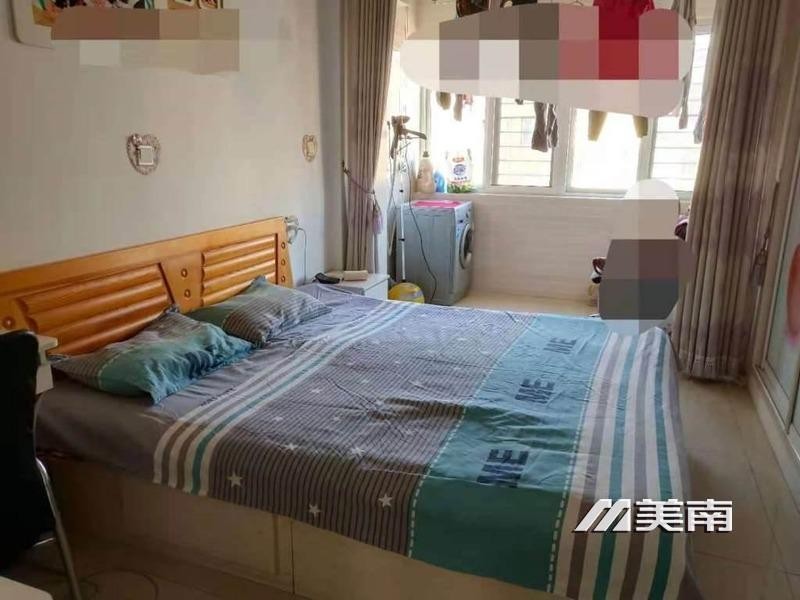 东郎新城中层精装少住家电齐全月租1350元