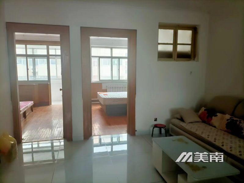 明珠园 中层精装两室家电齐全月租1200元