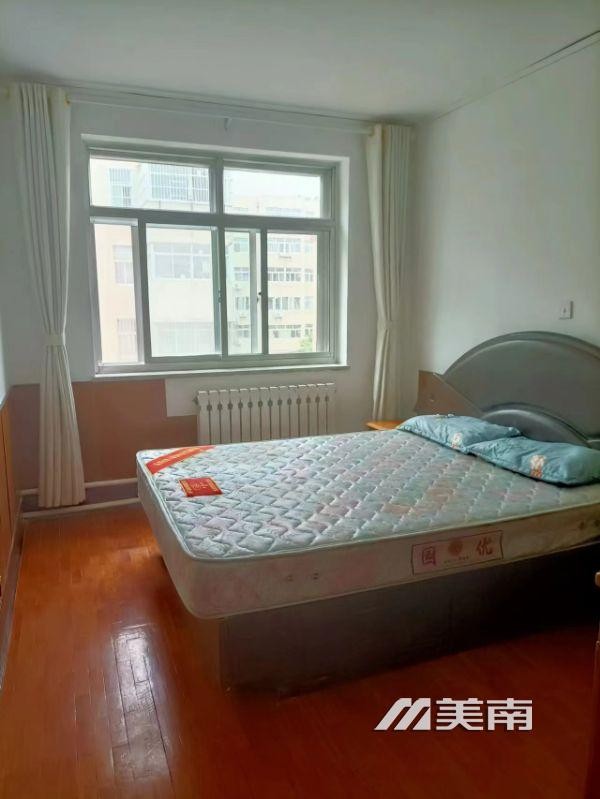 明珠园 中层精装两室家电齐全月租1200元