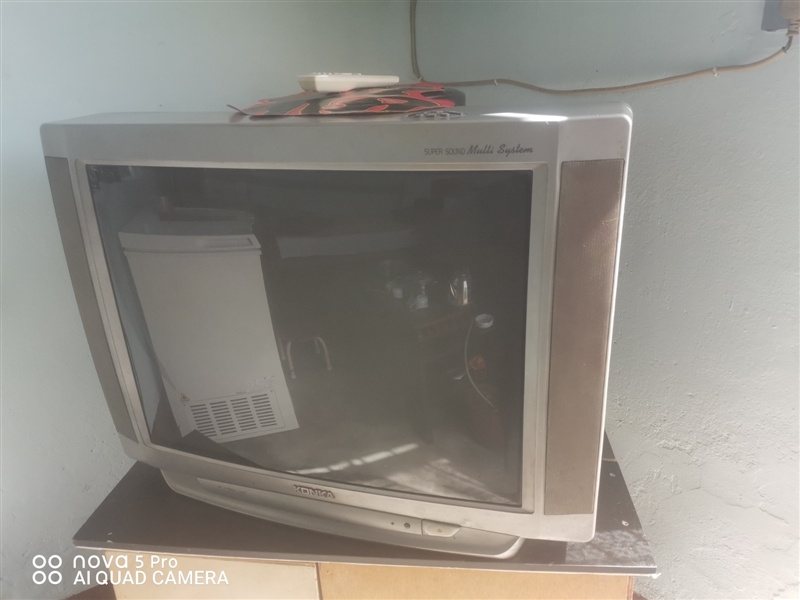 出售:29英寸    康佳彩电一台