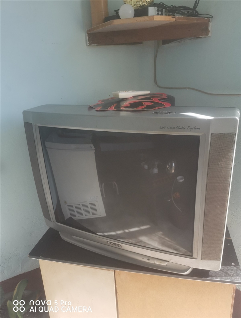 出售:29英寸    康佳彩电一台