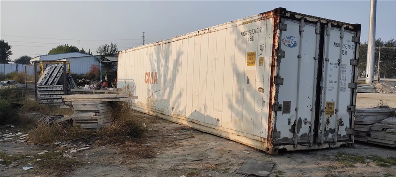 12米长冷藏箱,内部墙面不锈钢板,对外出售。