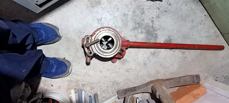 出售水暖割丝工貝